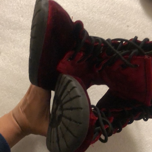 Burgundy velvet shoes -6/7 - Picture 7 of 11